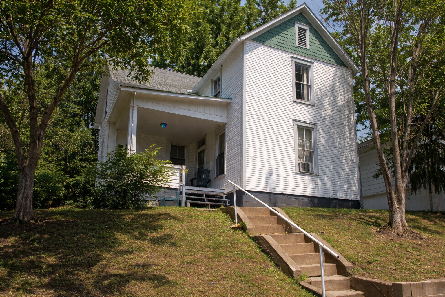 57 Franklin Ave - Unit A